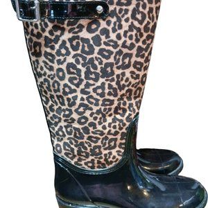 NWOT WOMENS BLACK/LEOPARD PRINT STYLISH QUPID RAIN BOOTS SIZE 10